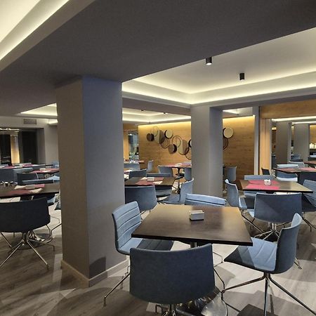 Alassia Hotel Atina Dış mekan fotoğraf